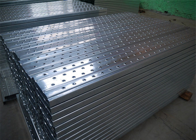 Andamio de aluminio durable de los tablones del paseo de los tablones de los constructores longitud de 730 - 3070 milímetros