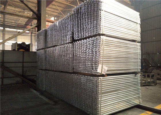 El material de acero entero de la venta Q345 perforó el tablón de acero con los ganchos, tablero de acero galvanizado del andamio con los ganchos